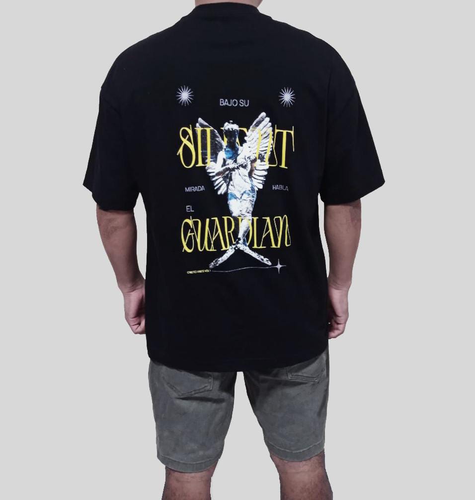 Polo Oversize Guardian Silencioso